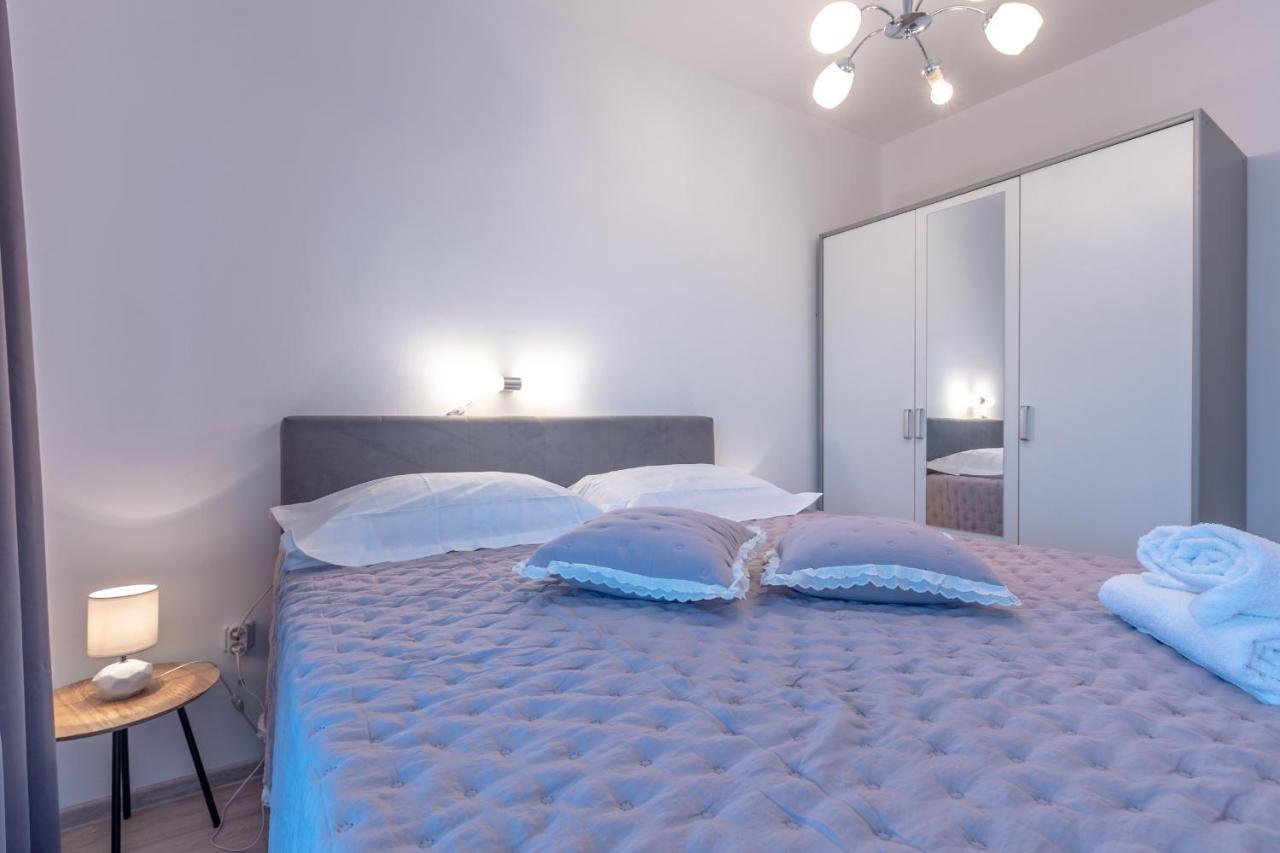 Holiday Home Insulam Mare โตรกีร์ ภายนอก รูปภาพ