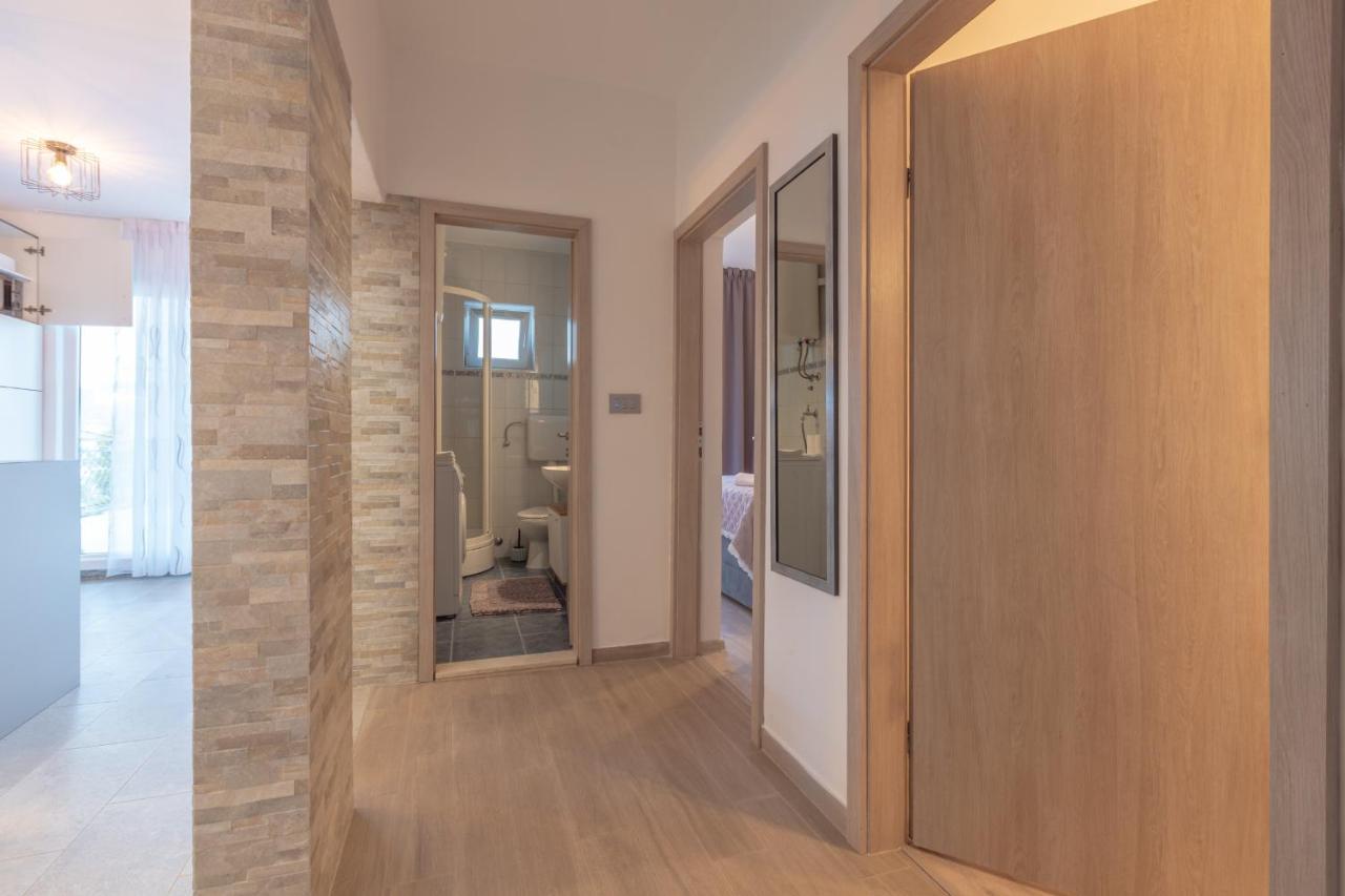 Holiday Home Insulam Mare โตรกีร์ ภายนอก รูปภาพ