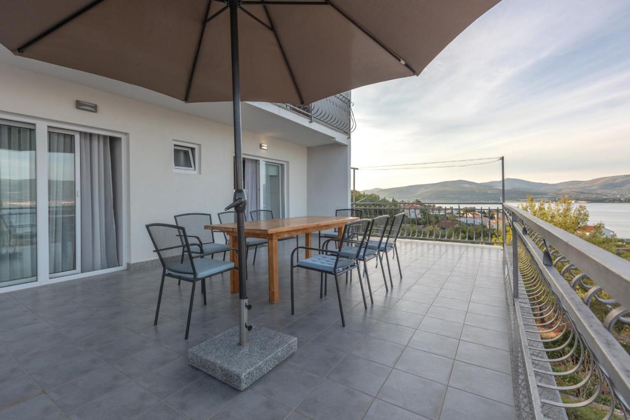 Holiday Home Insulam Mare โตรกีร์ ภายนอก รูปภาพ