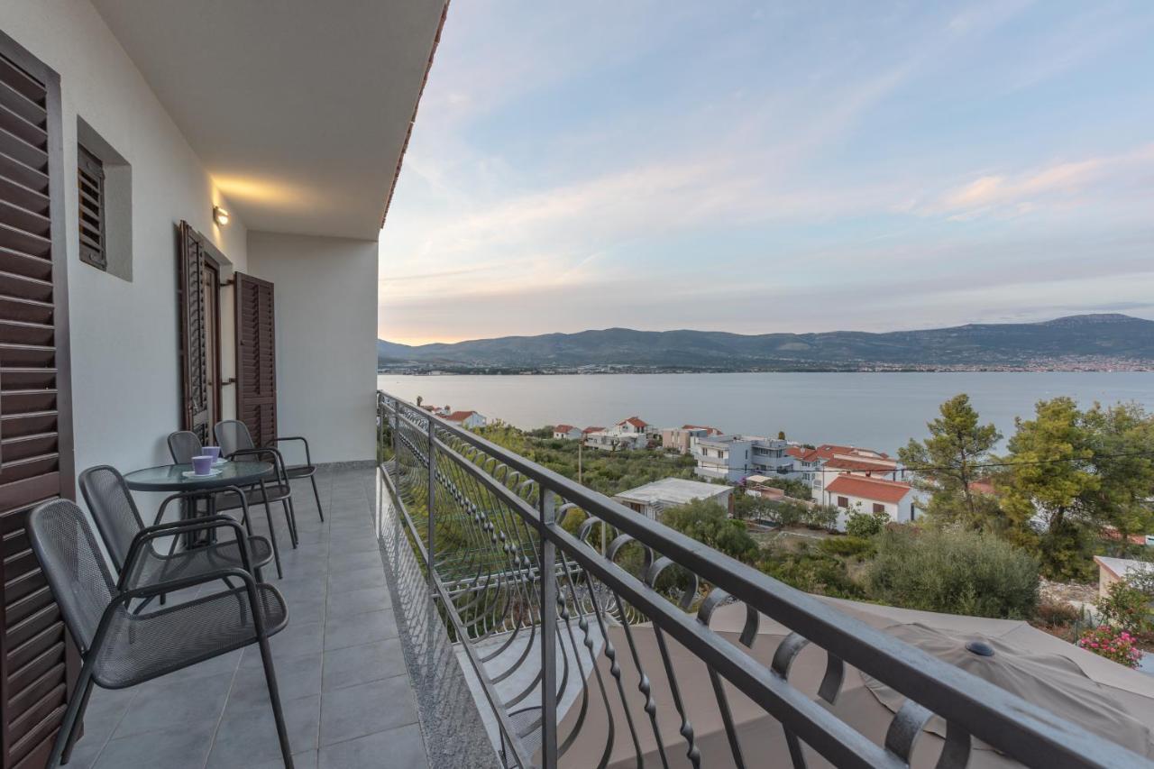 Holiday Home Insulam Mare โตรกีร์ ภายนอก รูปภาพ