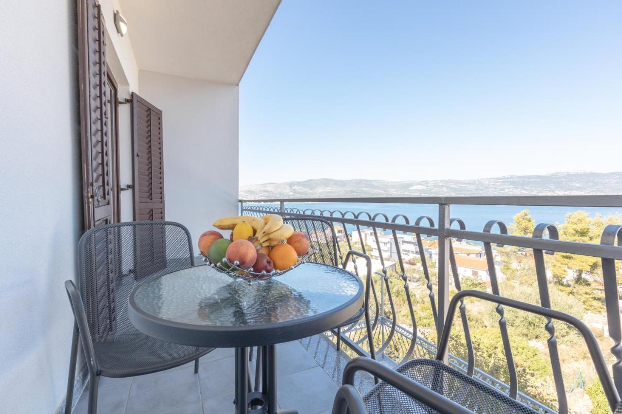 Holiday Home Insulam Mare โตรกีร์ ภายนอก รูปภาพ