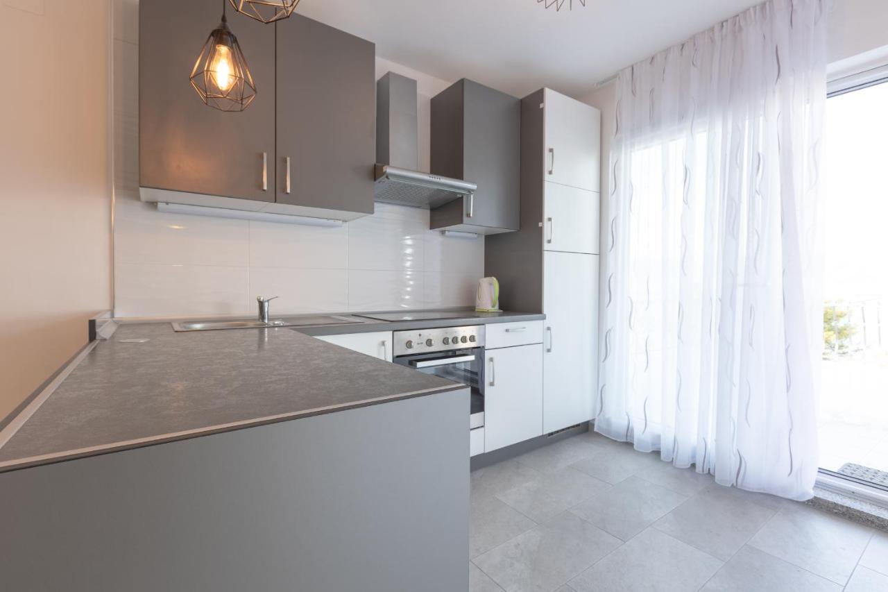Holiday Home Insulam Mare โตรกีร์ ภายนอก รูปภาพ