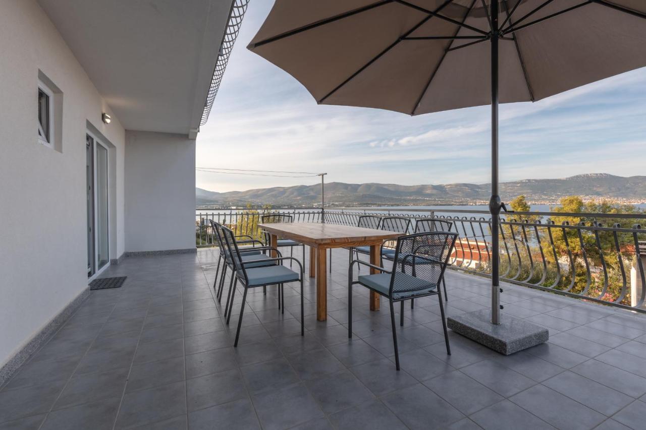 Holiday Home Insulam Mare โตรกีร์ ภายนอก รูปภาพ