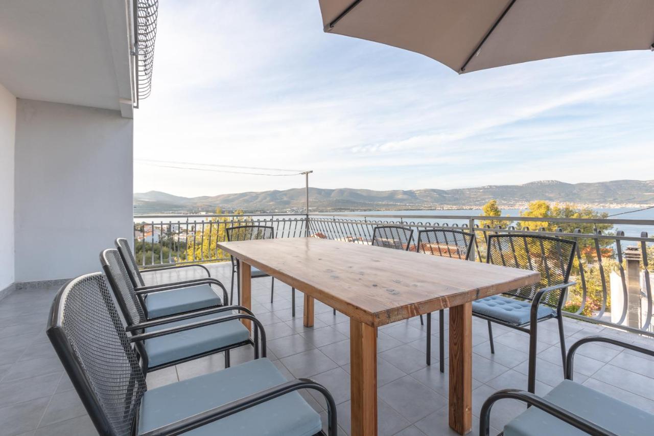 Holiday Home Insulam Mare โตรกีร์ ภายนอก รูปภาพ
